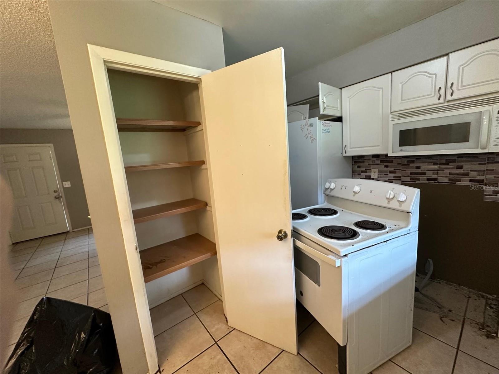 Image 16 of 45 For 27143 Wakefield Drive