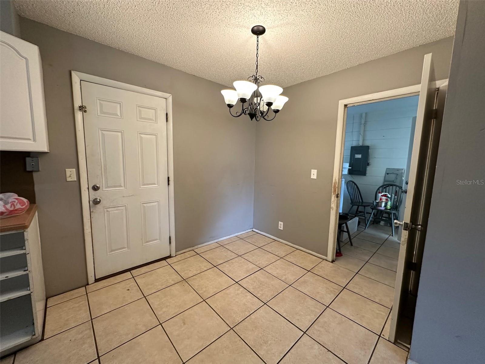Image 18 of 45 For 27143 Wakefield Drive