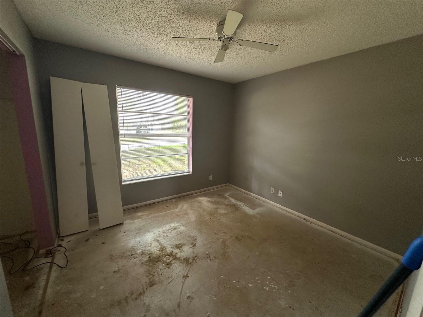 Image 31 of 45 For 27143 Wakefield Drive
