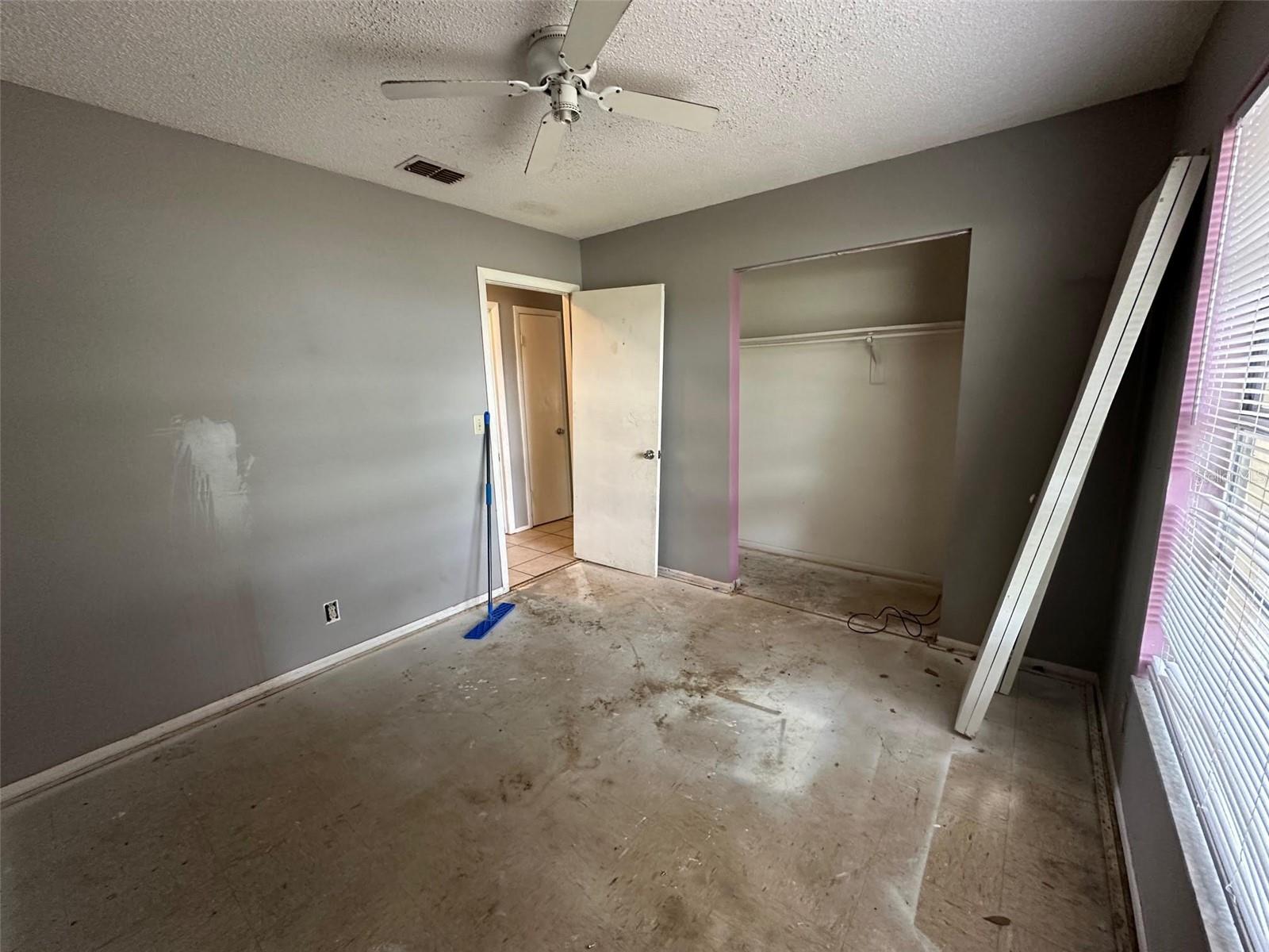 Image 32 of 45 For 27143 Wakefield Drive