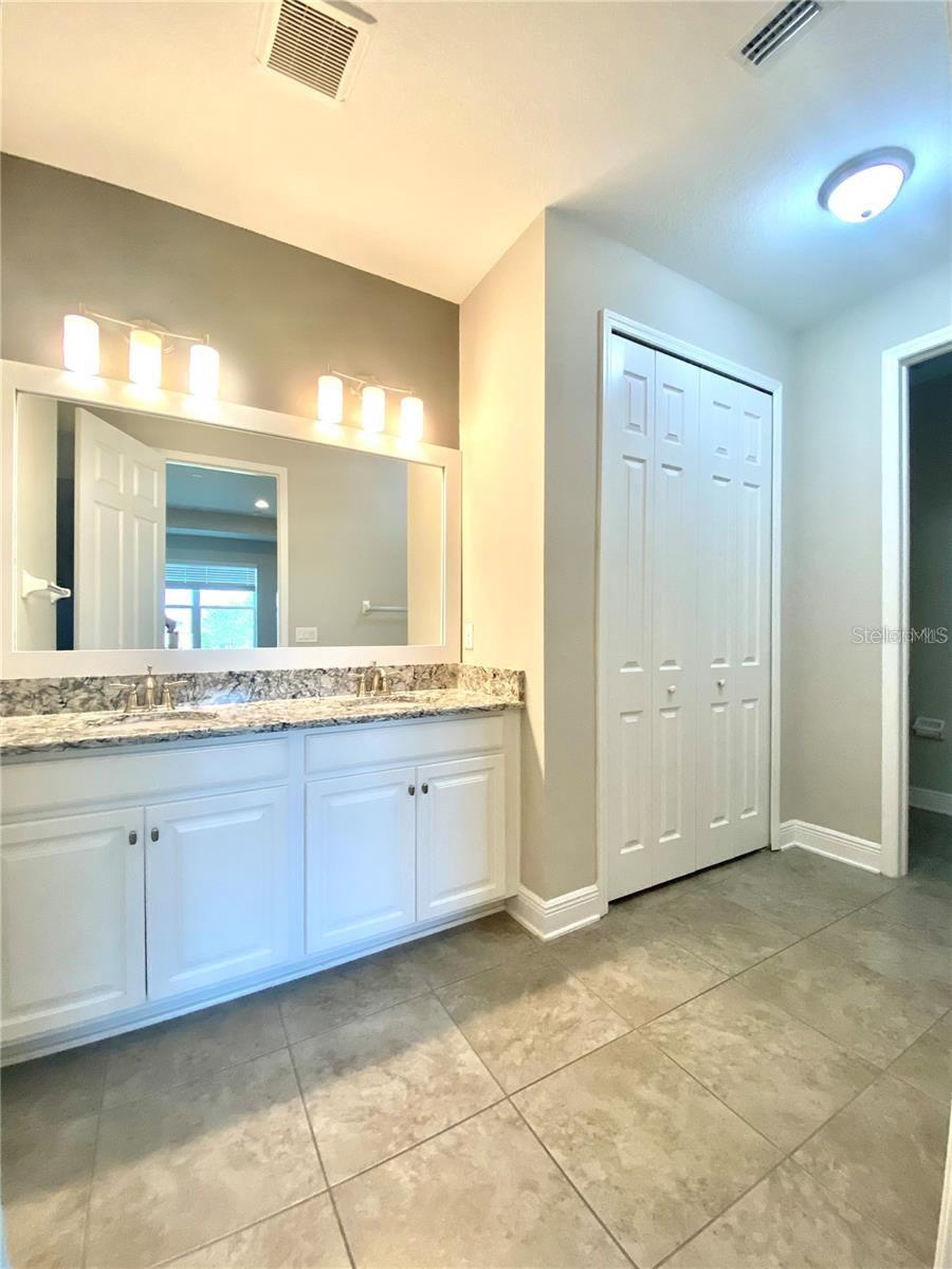 Image 10 of 22 For 8072 Lago Mist Way