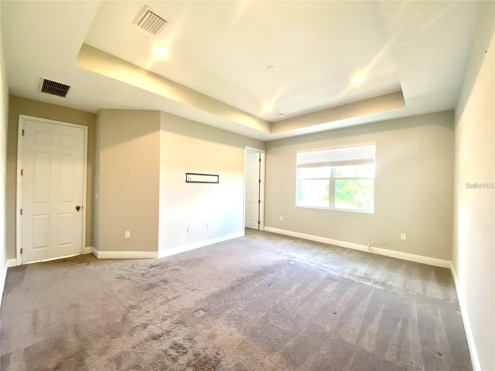 Image 8 of 22 For 8072 Lago Mist Way