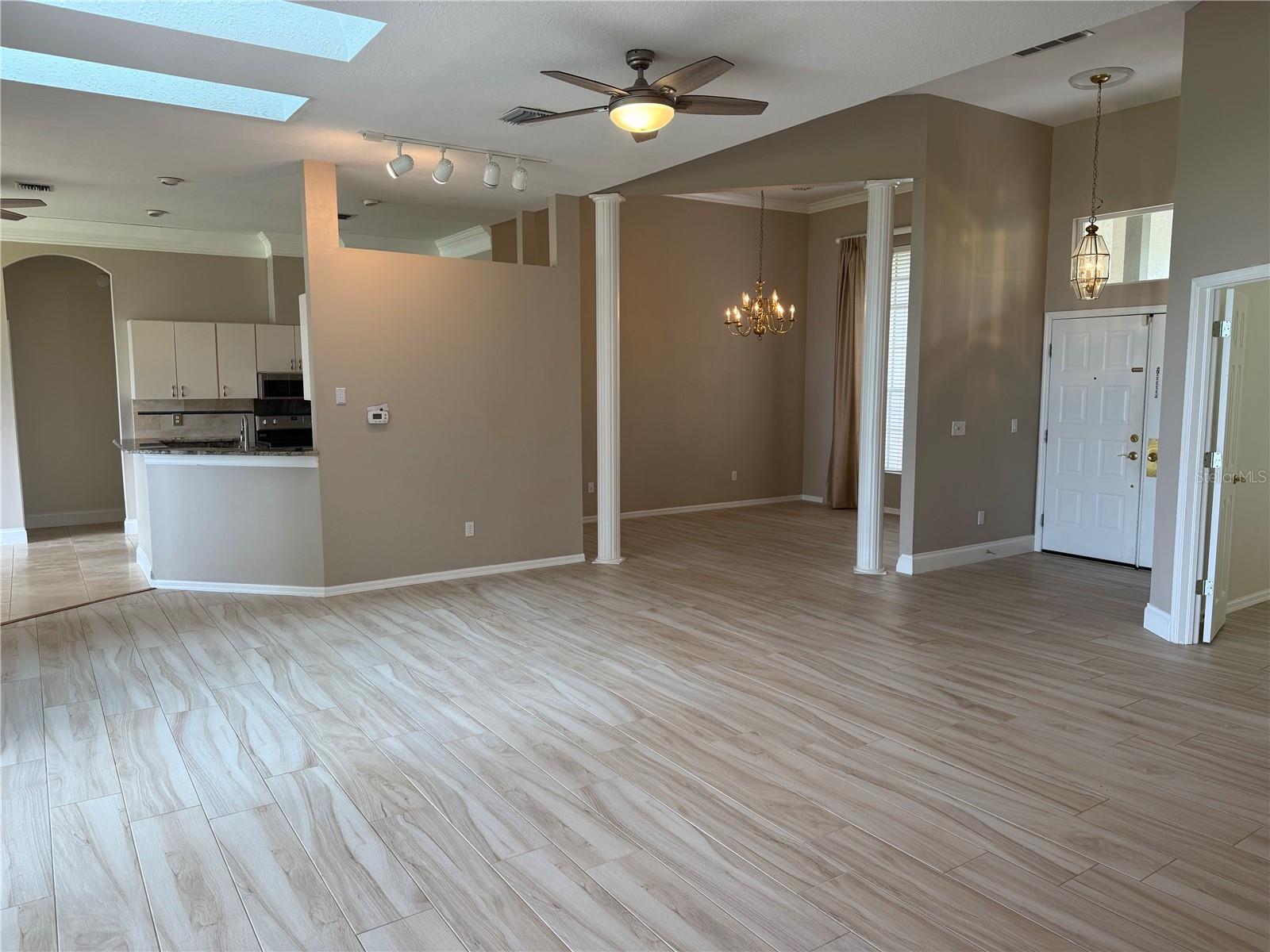 Image 12 of 46 For 2910 Philippe Parkway
