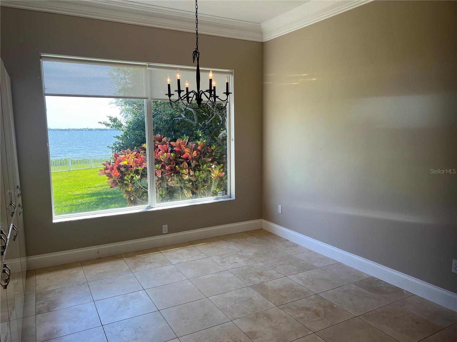 Image 14 of 46 For 2910 Philippe Parkway