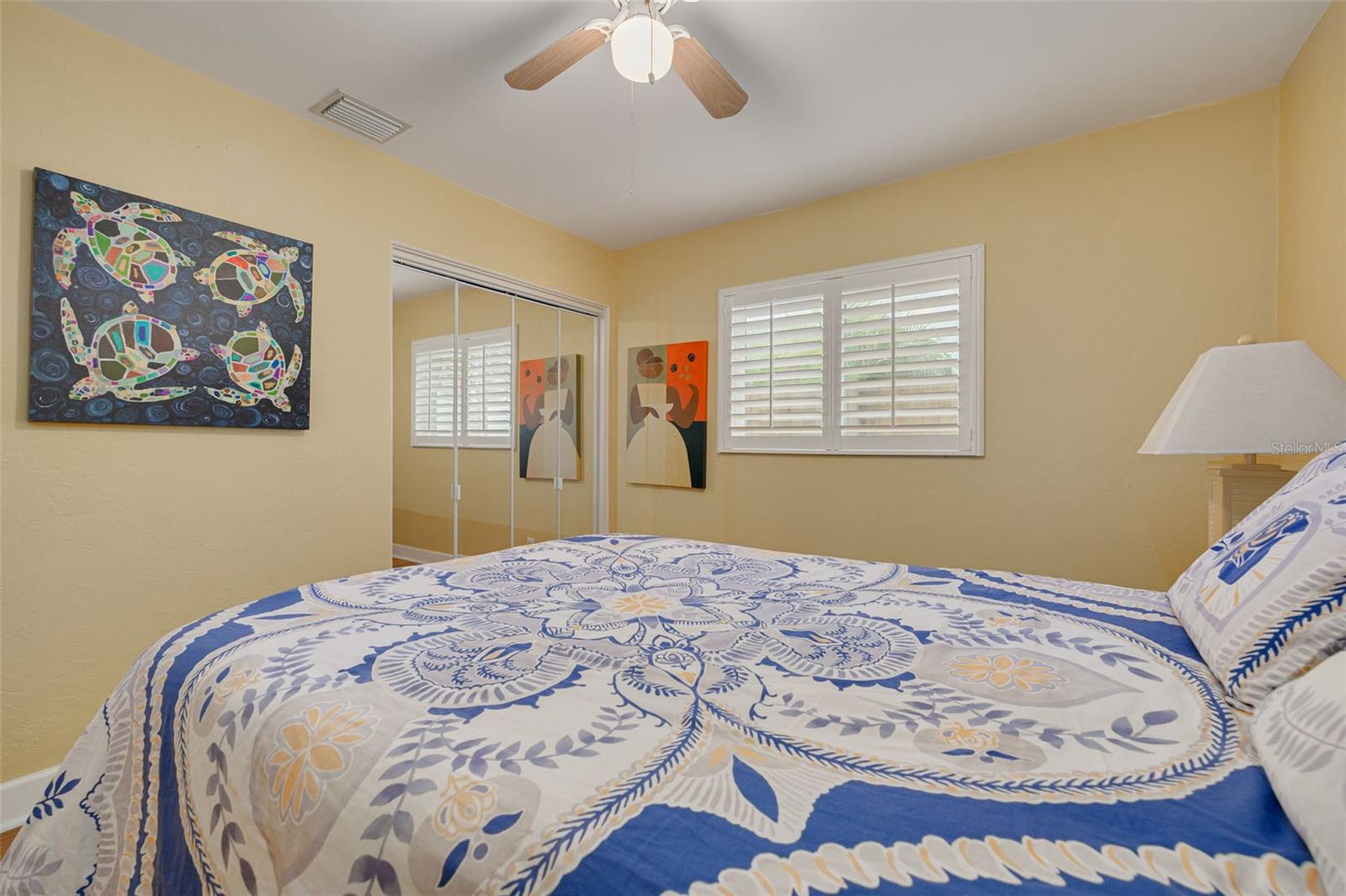 Listing photo id 23 for 2649 Tifton Street S