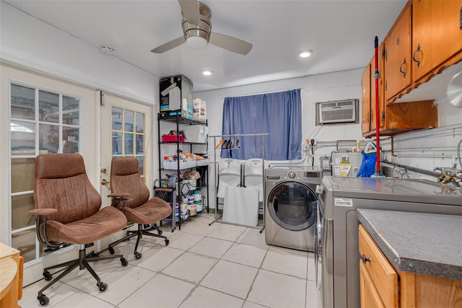 Listing photo id 27 for 2649 Tifton Street S