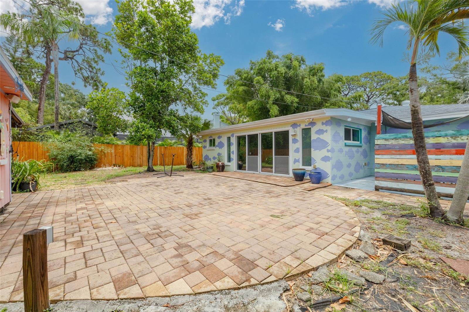 Listing photo id 29 for 2649 Tifton Street S