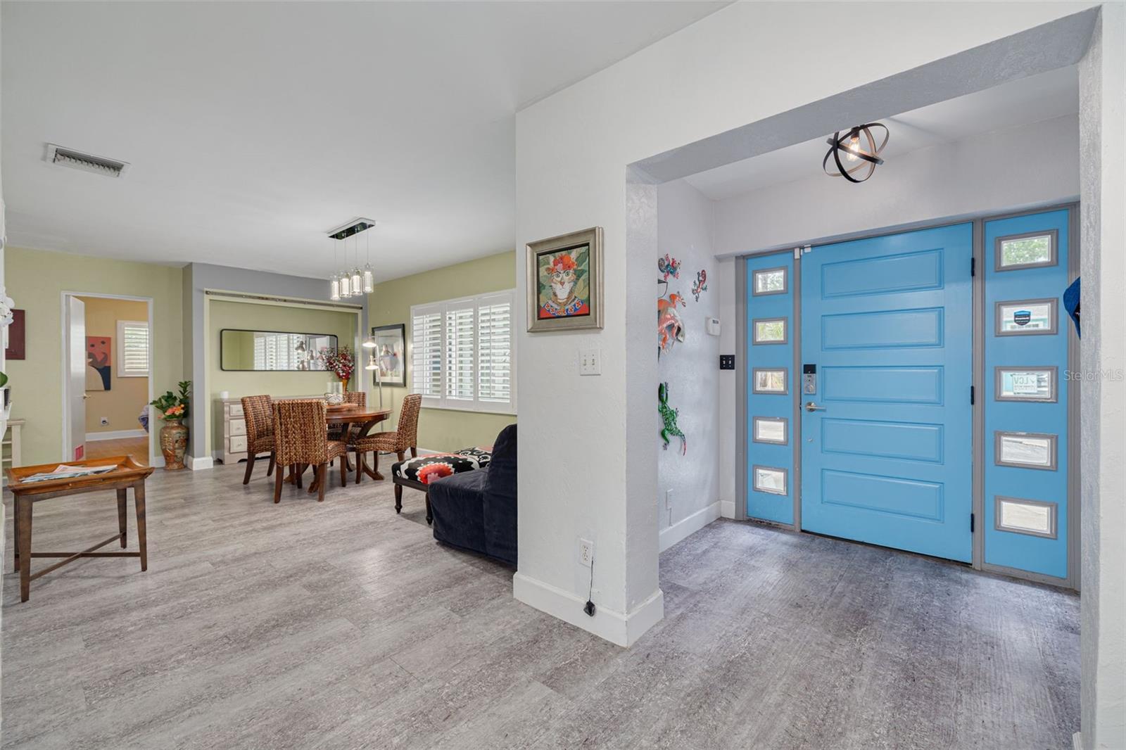Listing photo id 4 for 2649 Tifton Street S