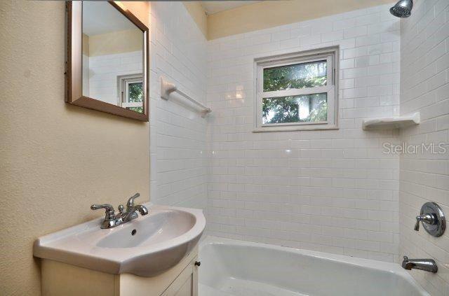 Image 9 of 11 For 3205 San Carlos Street 3