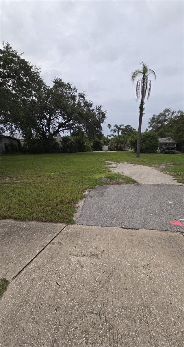 Image 4 of 5 For 510 Woodlawn Street