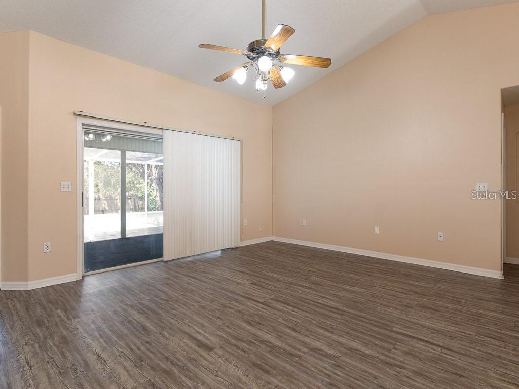 Image 5 of 27 For 34016 Valencia Drive