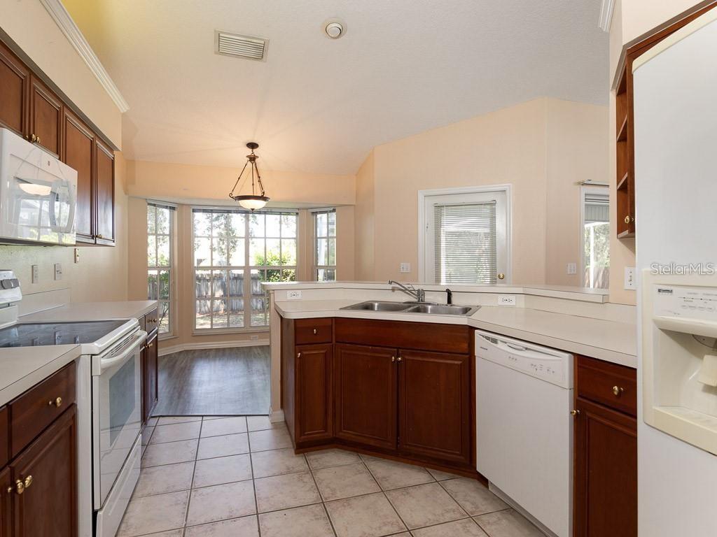 Image 7 of 27 For 34016 Valencia Drive