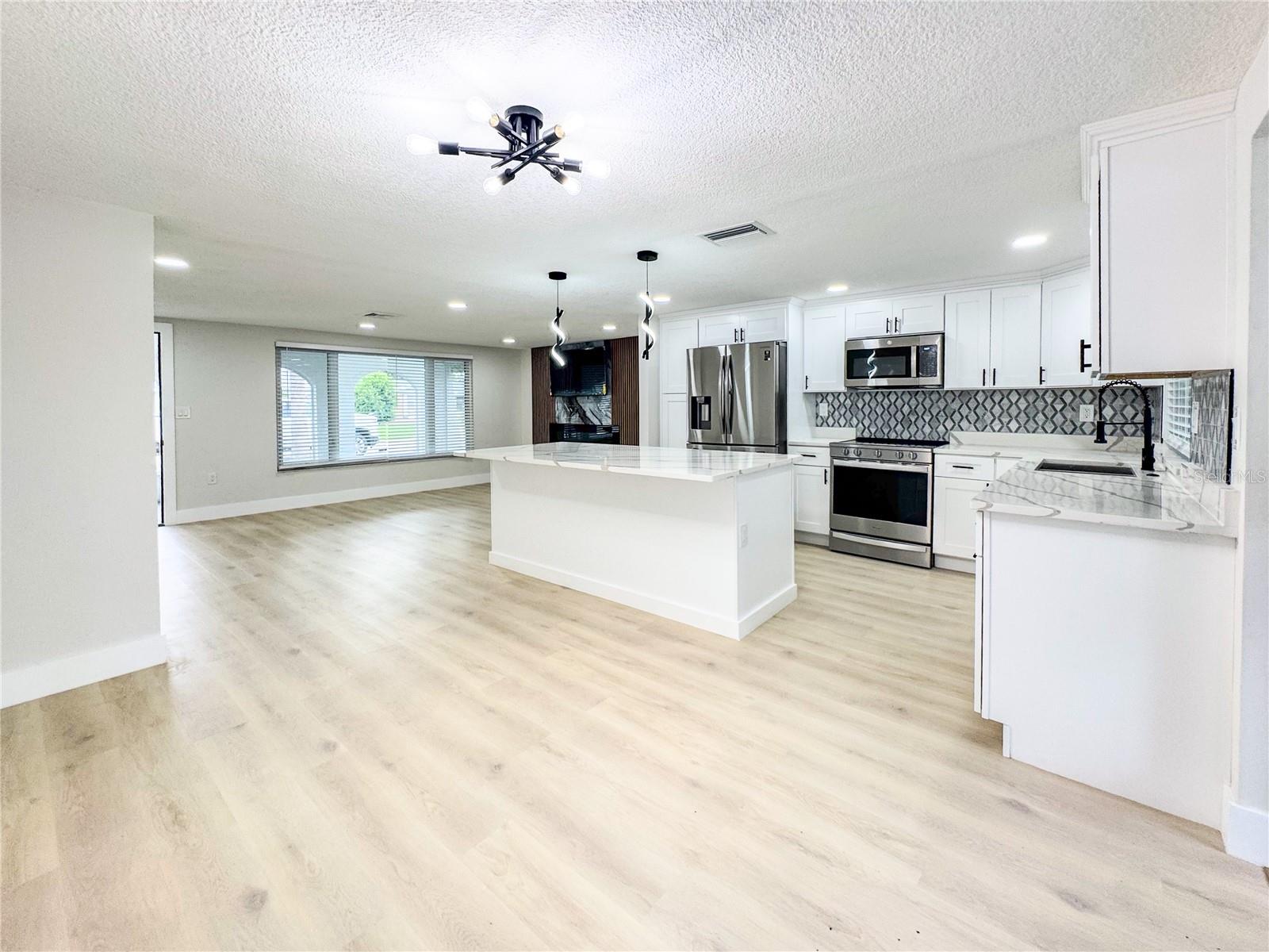 Image 10 of 40 For 7421 Moravian Drive