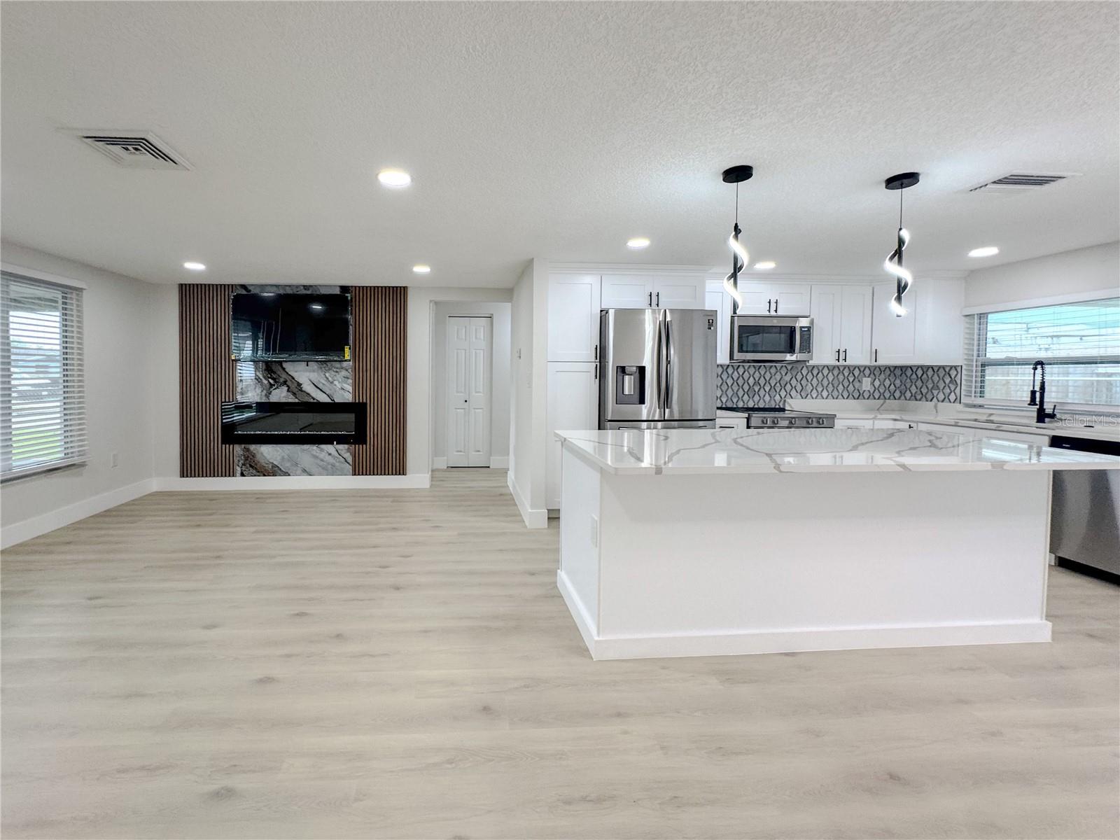 Image 7 of 40 For 7421 Moravian Drive