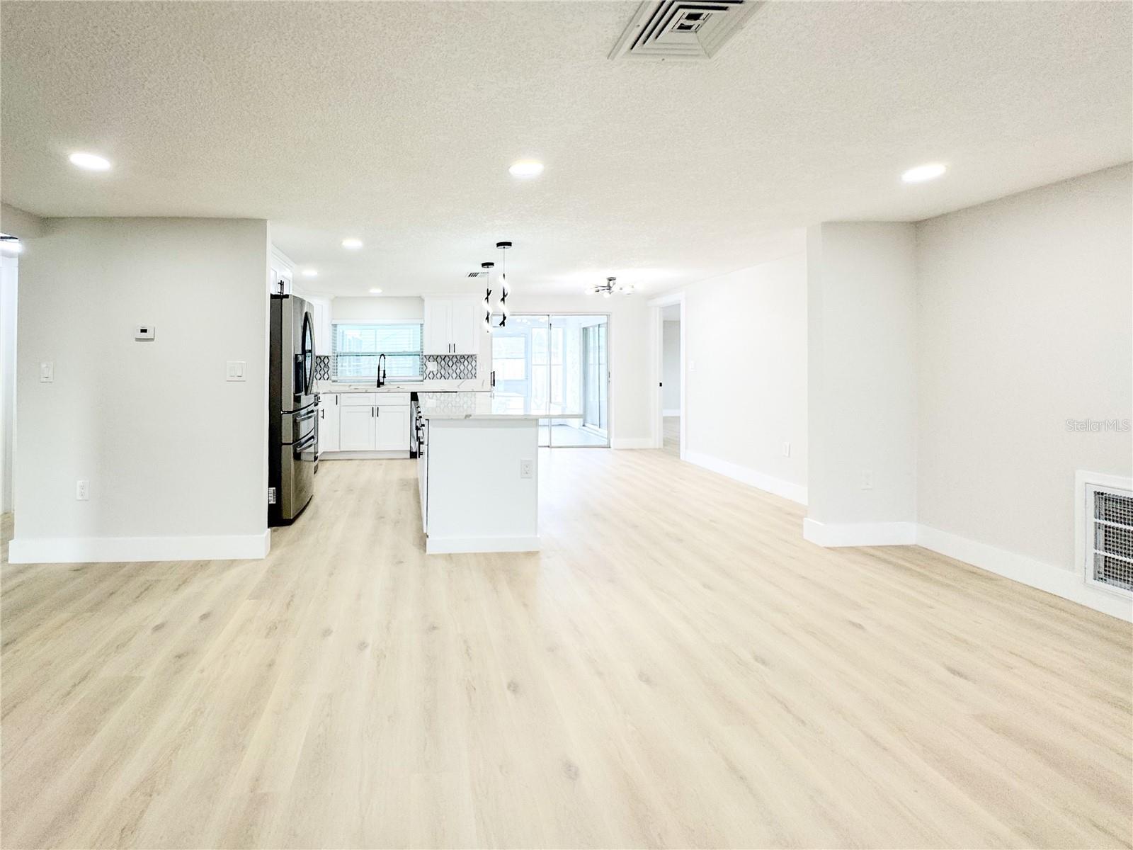 Image 8 of 40 For 7421 Moravian Drive