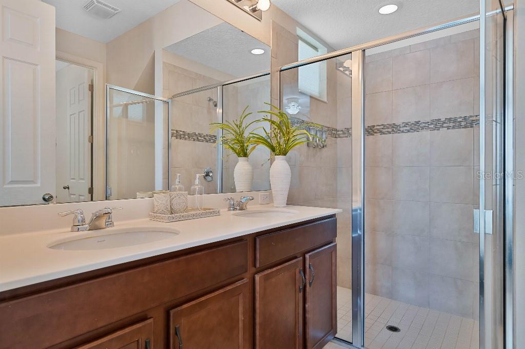 Image 16 of 50 For 1547 Carey Palm Circle