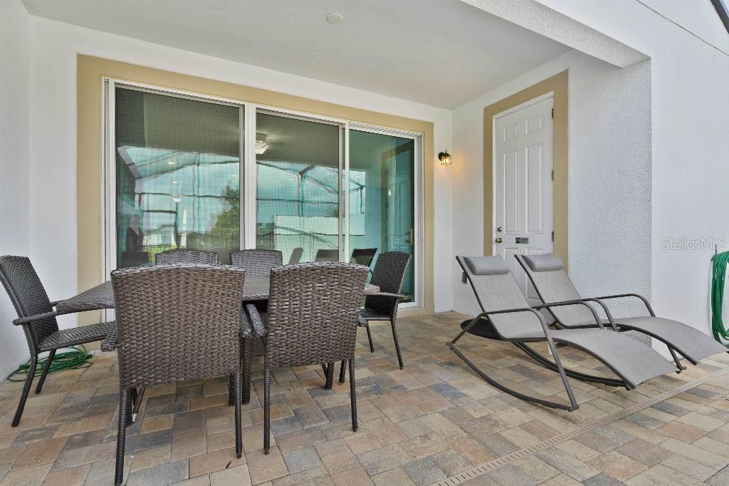 Image 25 of 50 For 1547 Carey Palm Circle