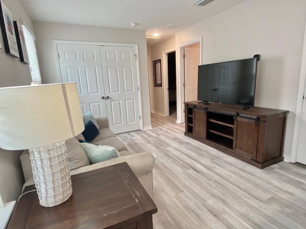 Image 30 of 50 For 1547 Carey Palm Circle