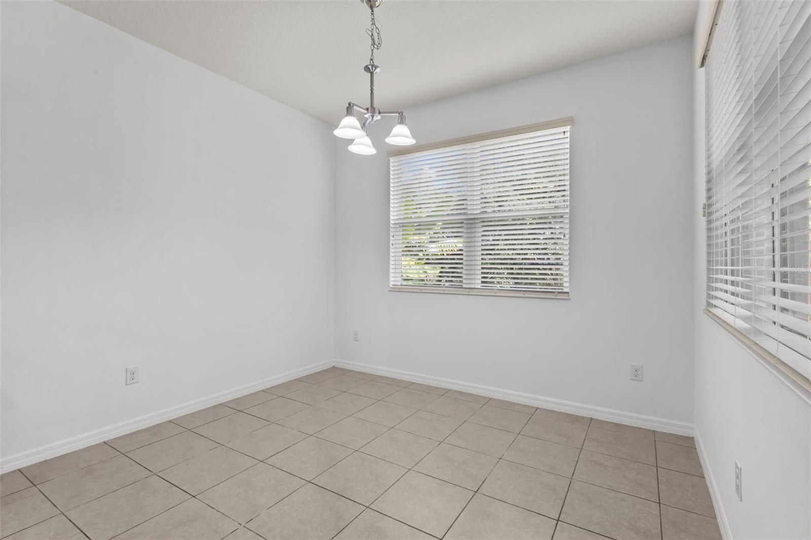 Image 17 of 36 For 12124 Lake Boulevard