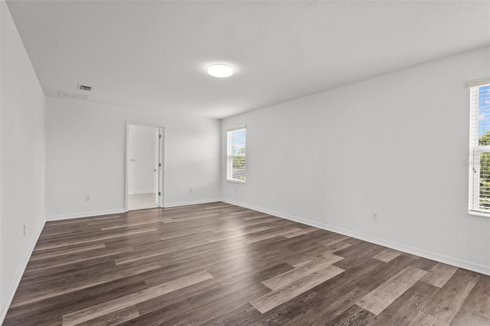 Image 22 of 36 For 12124 Lake Boulevard