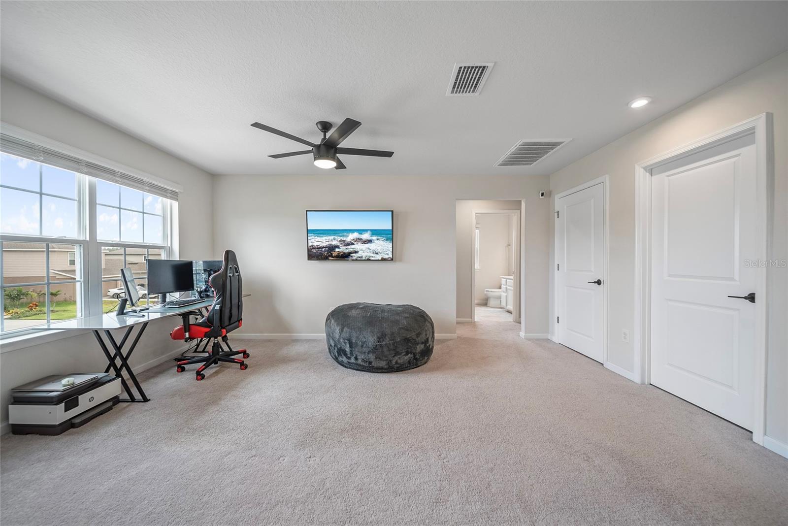 Image 12 of 33 For 10662 Hawks Landing Drive