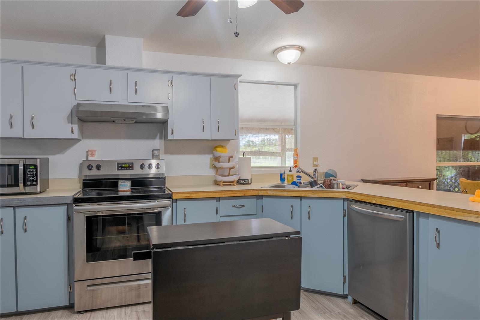 Image 9 of 44 For 1727 30th Street Se