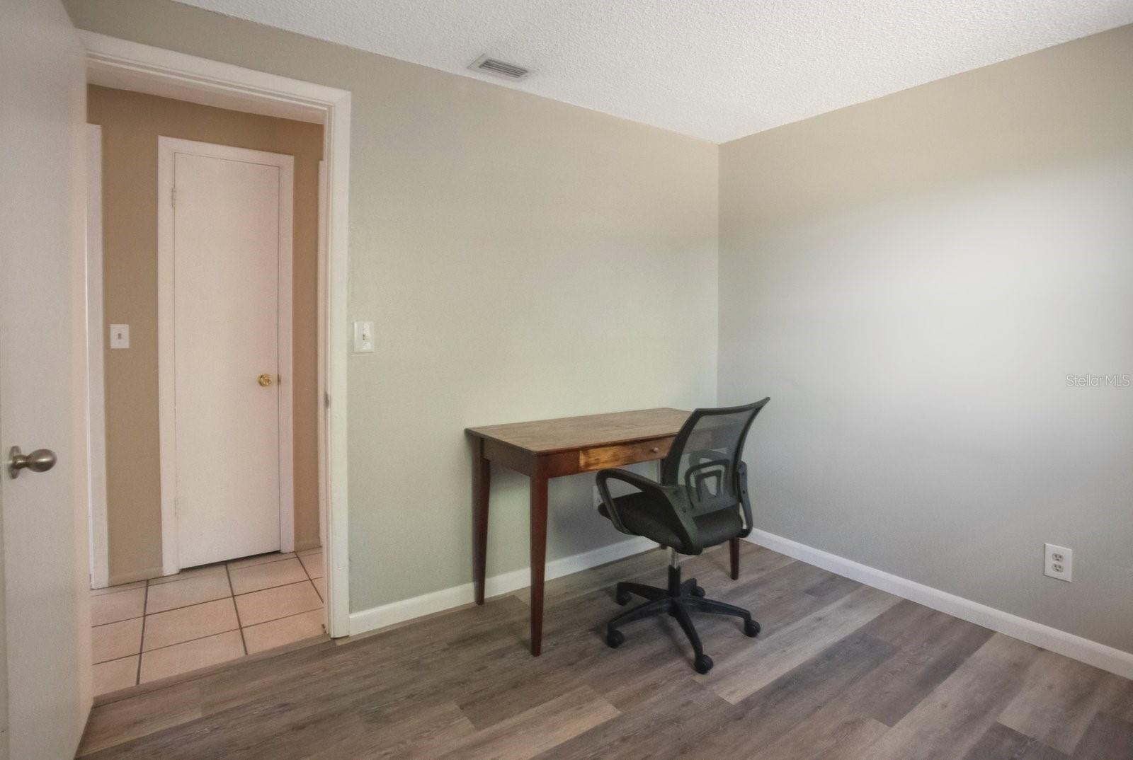 Image 16 of 29 For 1502 Coppertree Drive