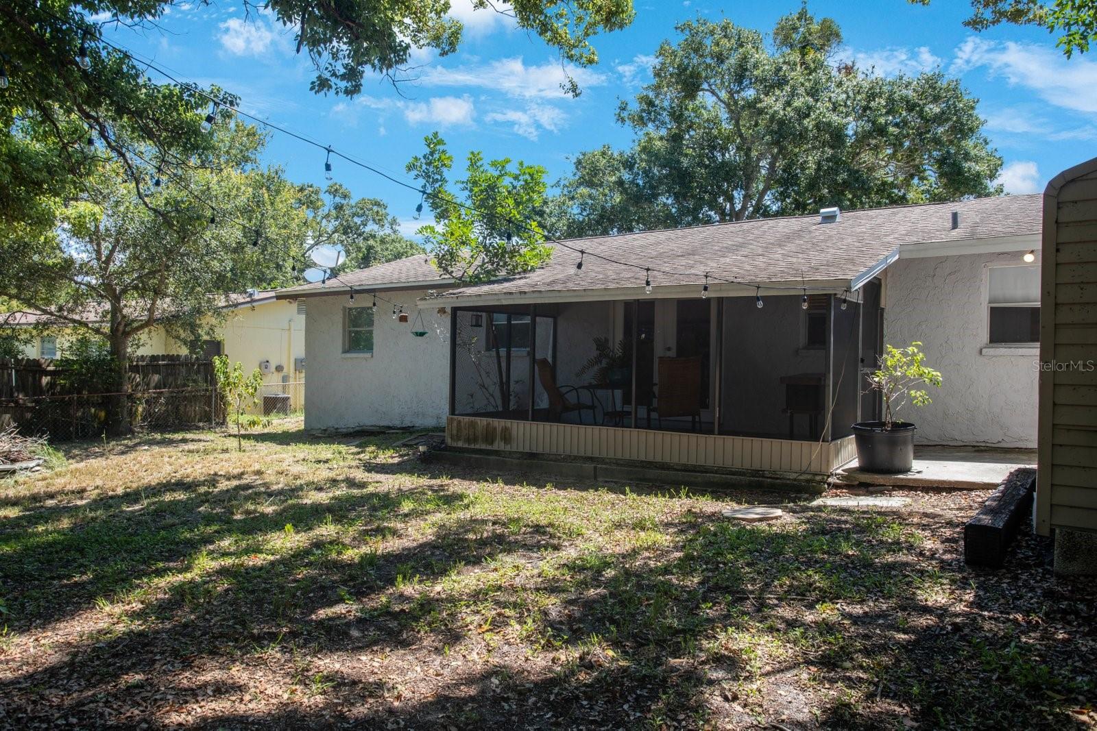 Image 21 of 29 For 1502 Coppertree Drive