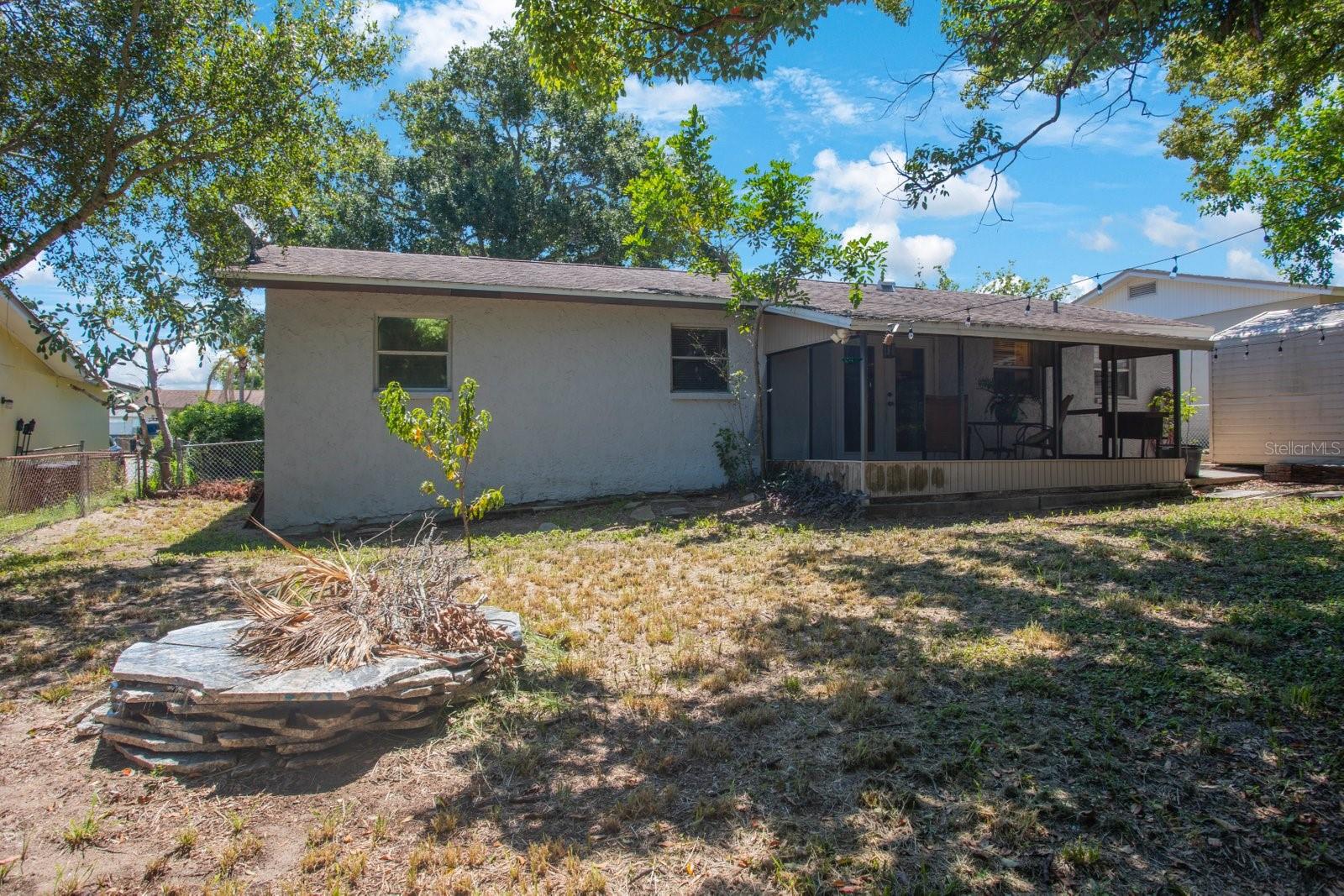 Image 22 of 29 For 1502 Coppertree Drive