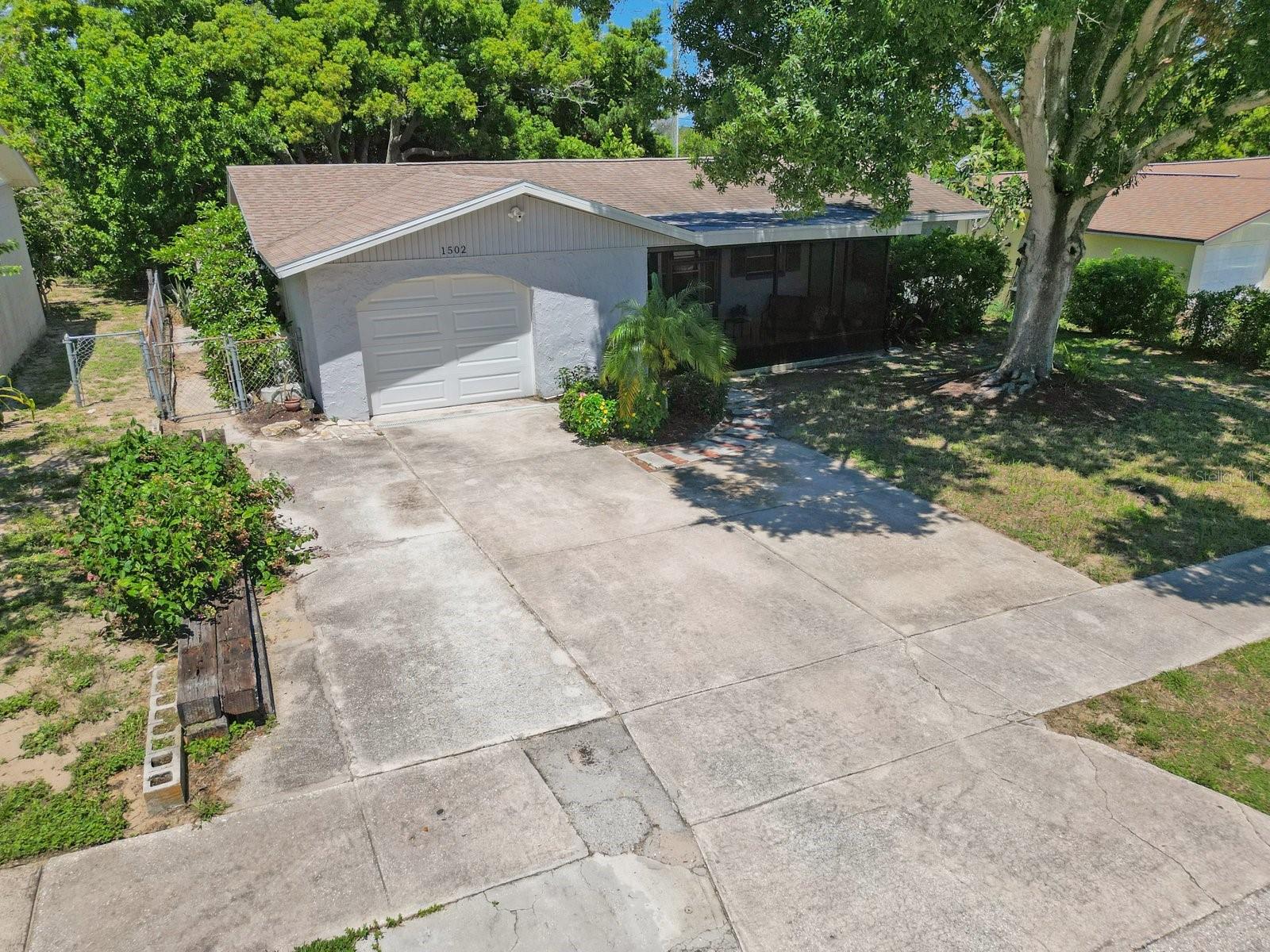 Image 26 of 29 For 1502 Coppertree Drive