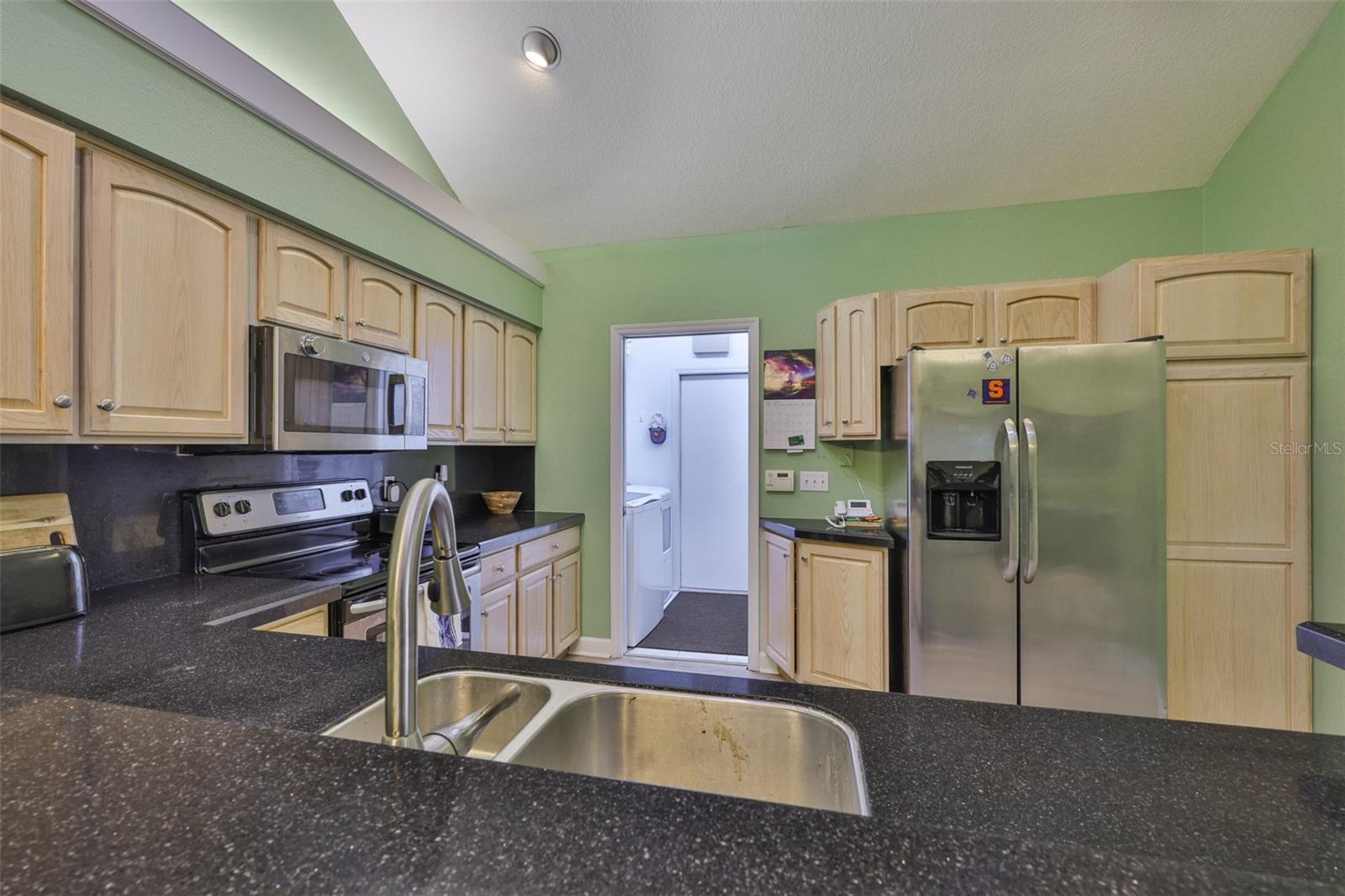 Image 10 of 40 For 1126 Golfview Woods Drive 1126