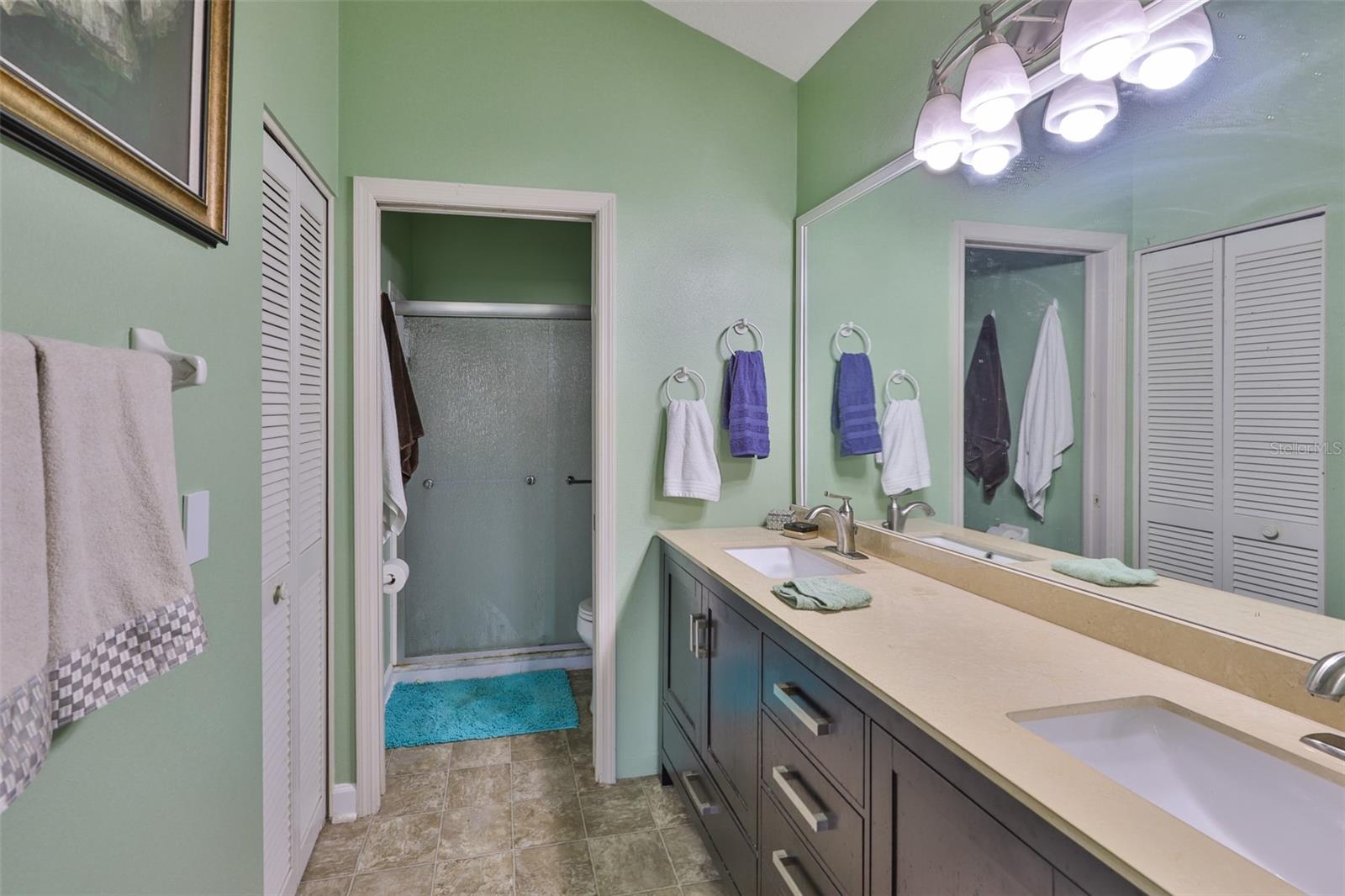 Image 12 of 40 For 1126 Golfview Woods Drive 1126