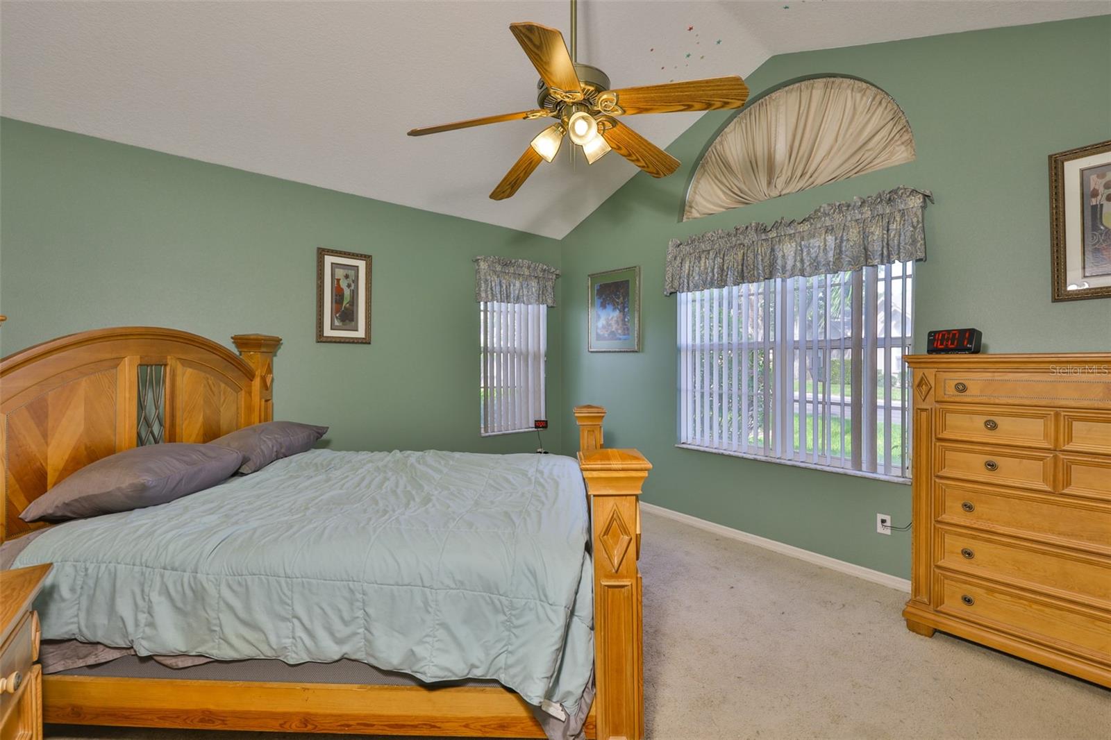 Image 16 of 40 For 1126 Golfview Woods Drive 1126