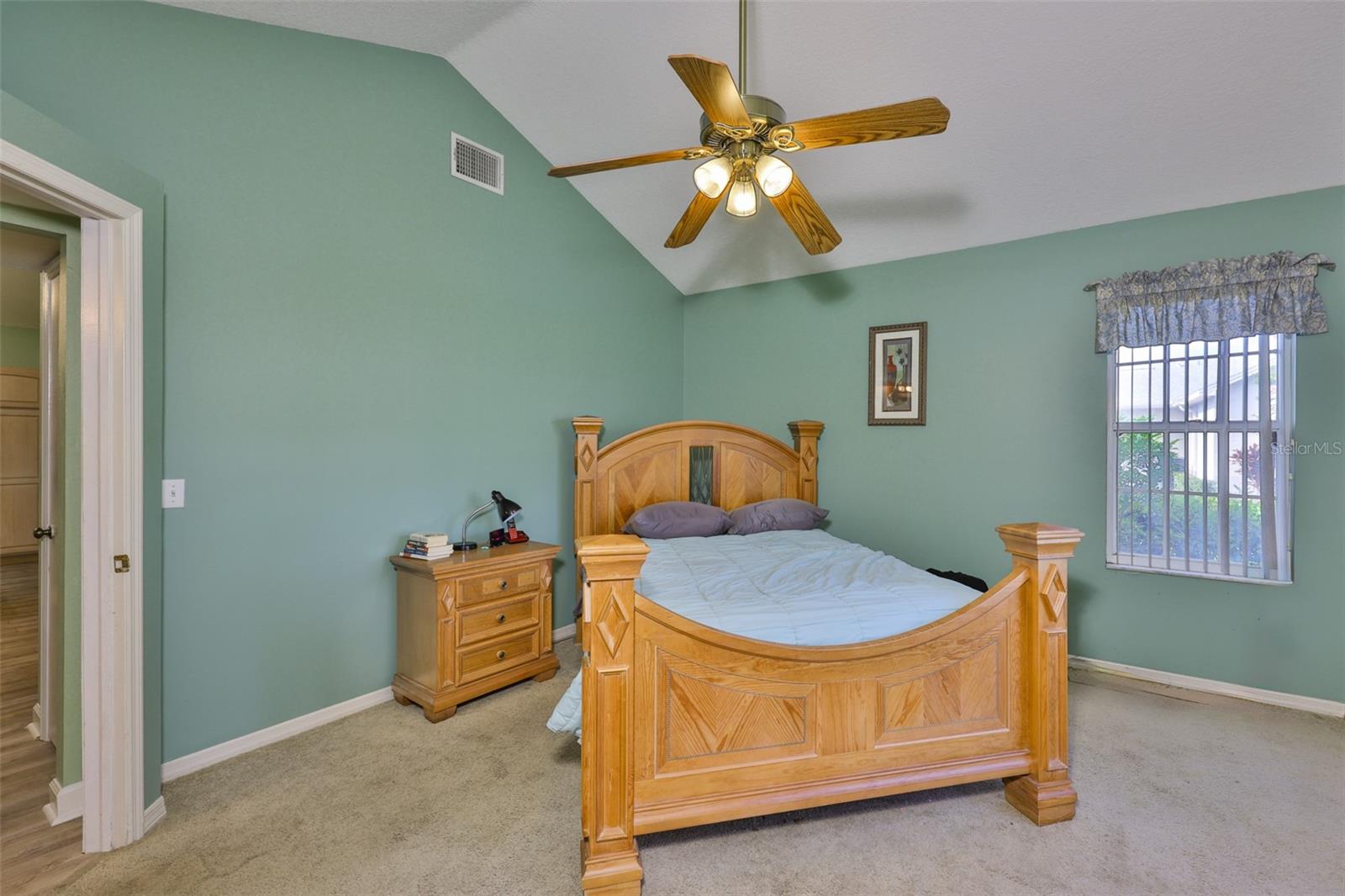 Image 17 of 40 For 1126 Golfview Woods Drive 1126