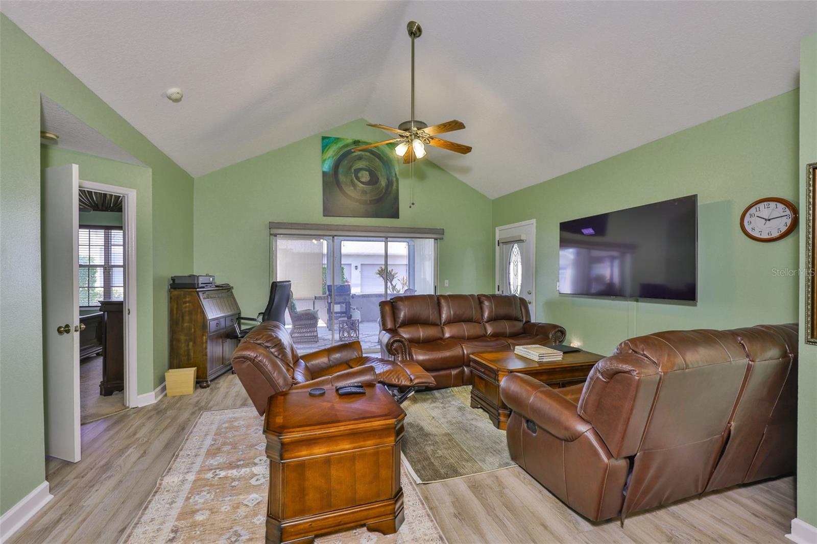 Image 21 of 40 For 1126 Golfview Woods Drive 1126