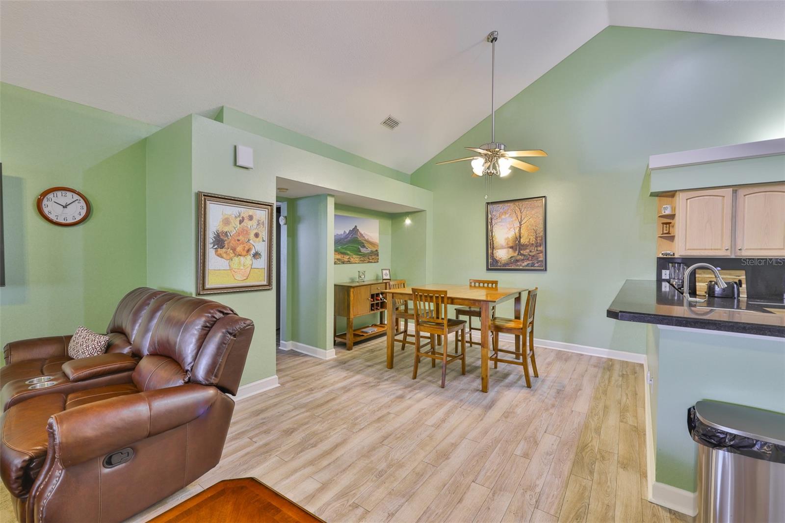 Image 22 of 40 For 1126 Golfview Woods Drive 1126