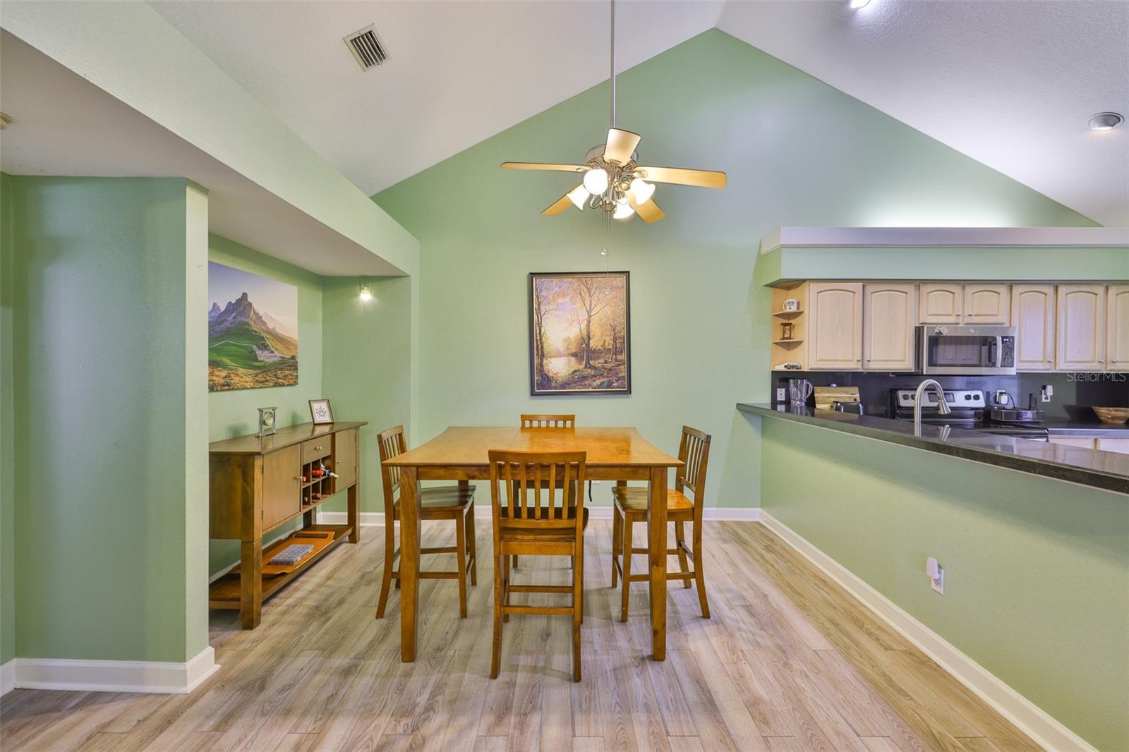 Image 6 of 40 For 1126 Golfview Woods Drive 1126