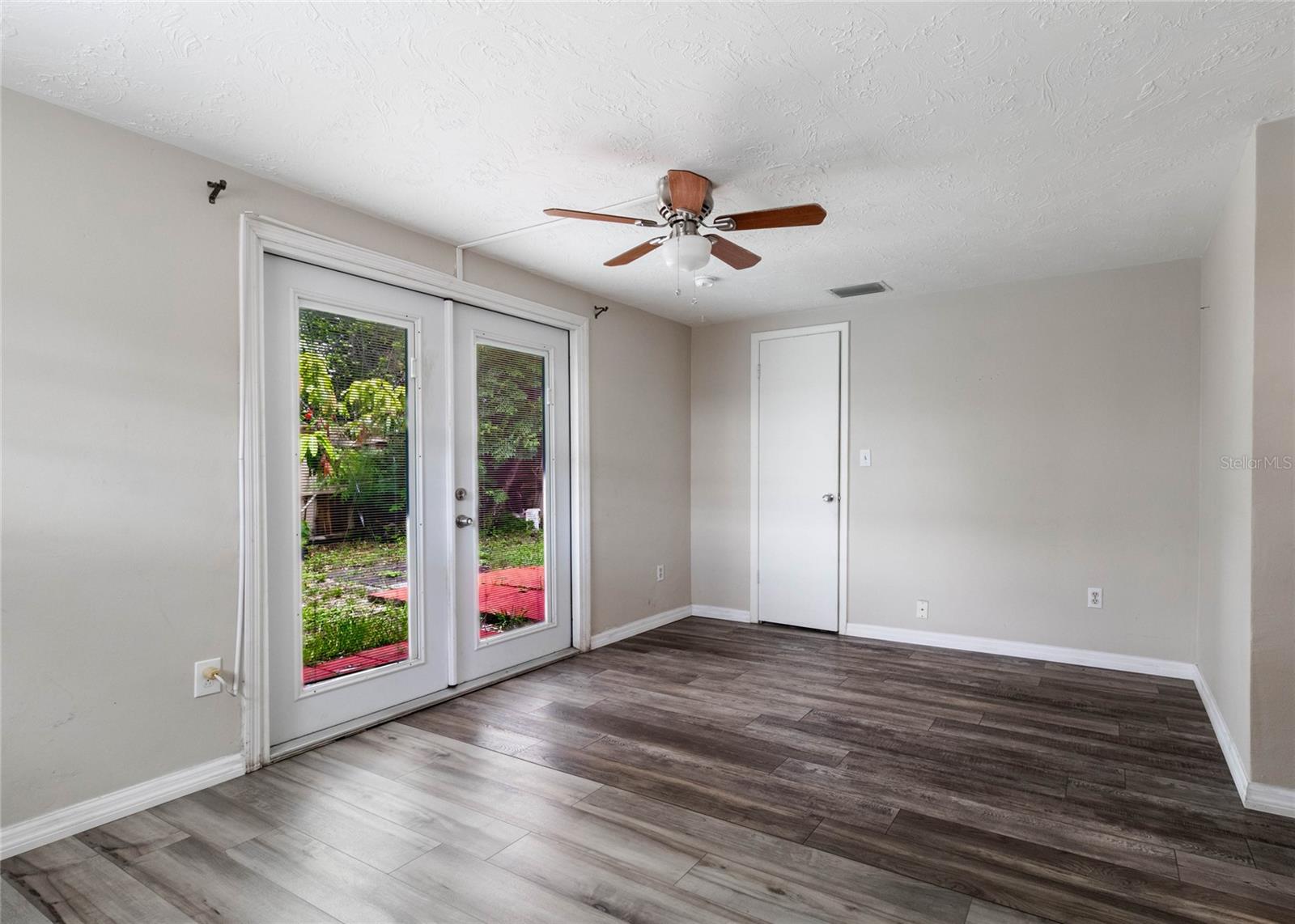 Image 19 of 28 For 3402 Seffner Drive