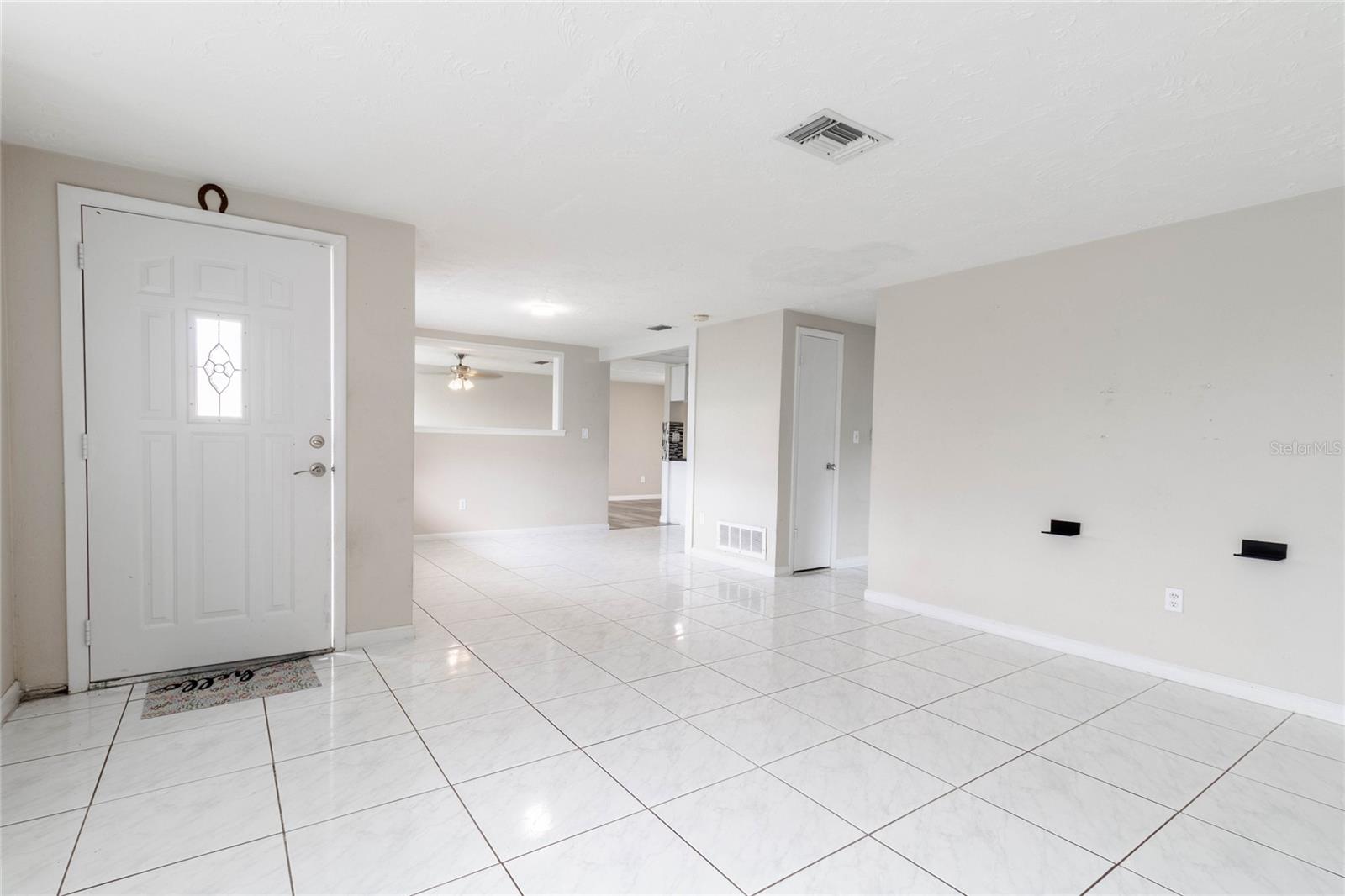 Image 9 of 28 For 3402 Seffner Drive