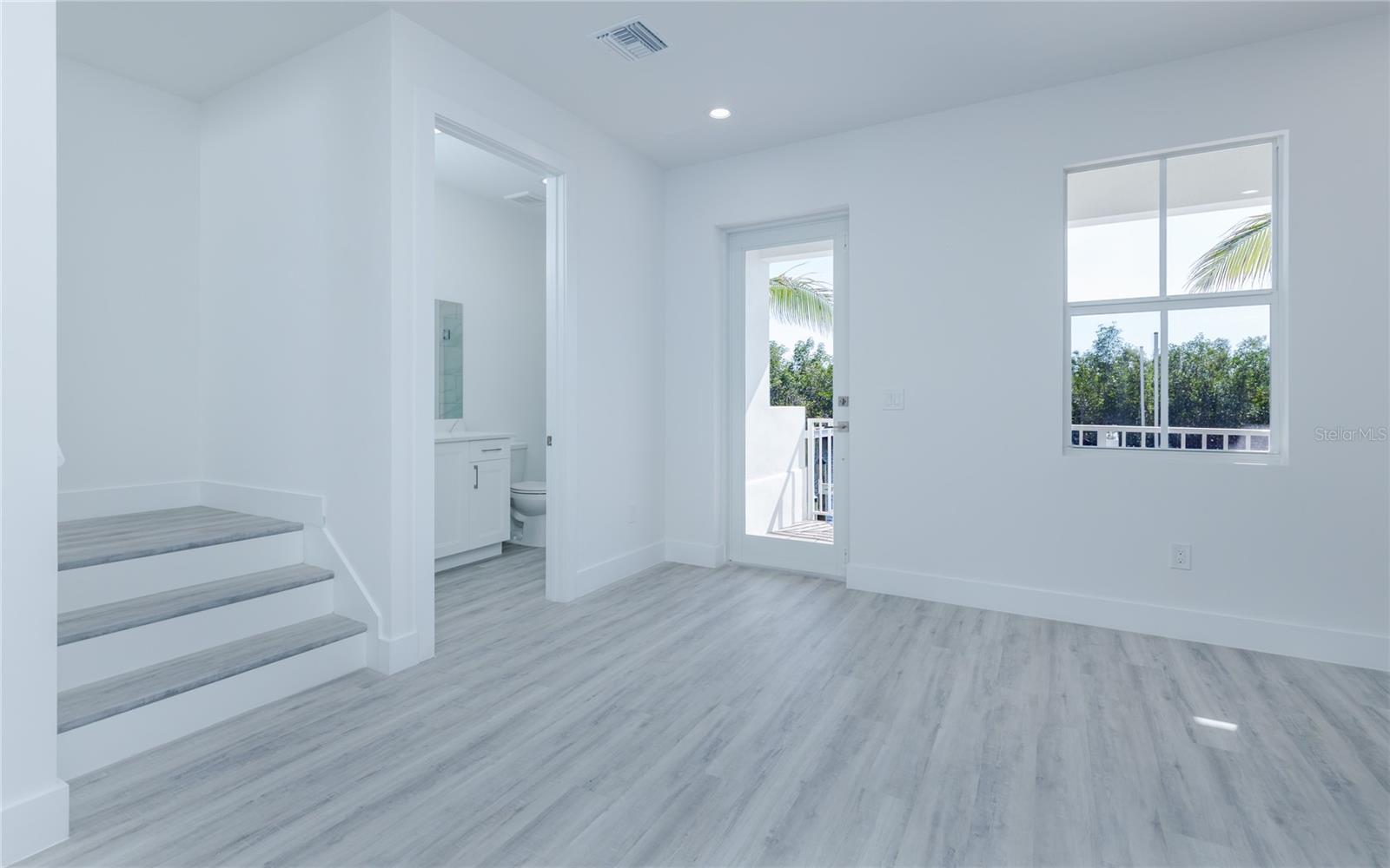 Image 13 of 42 For 5816 Shell Cove Drive 119