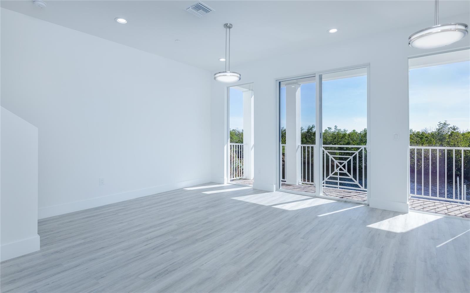 Image 9 of 42 For 5816 Shell Cove Drive 119