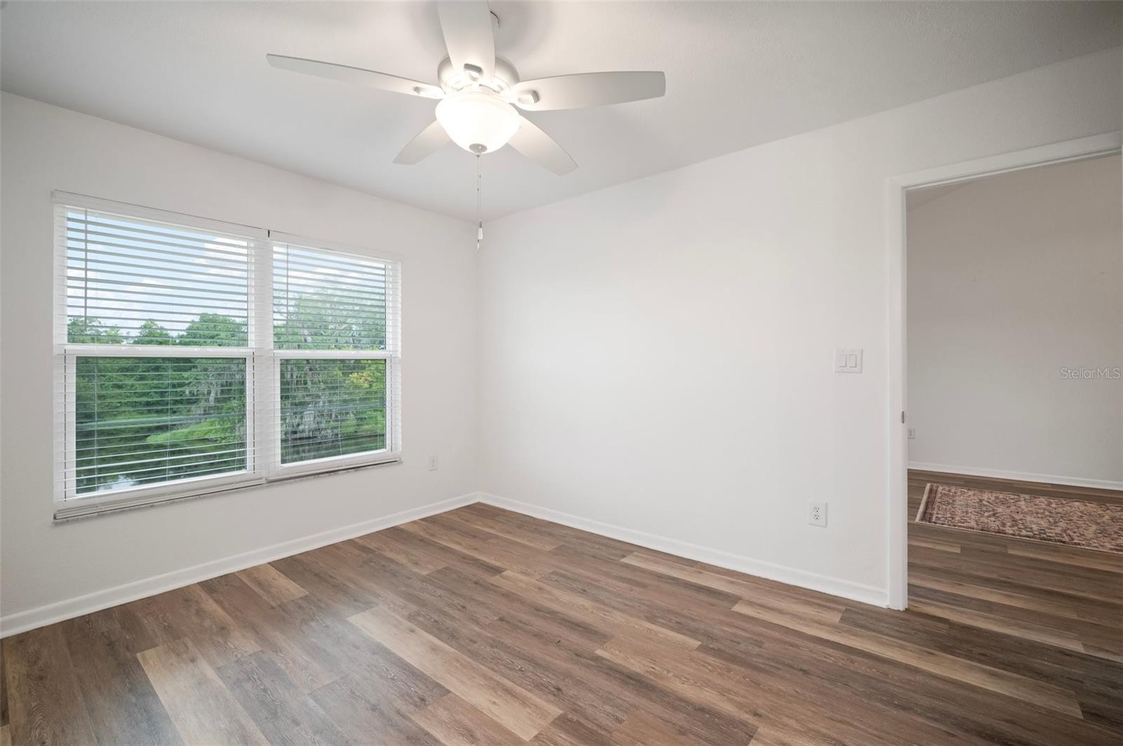 Image 9 of 24 For 4925 Myrtle Oak Drive 22