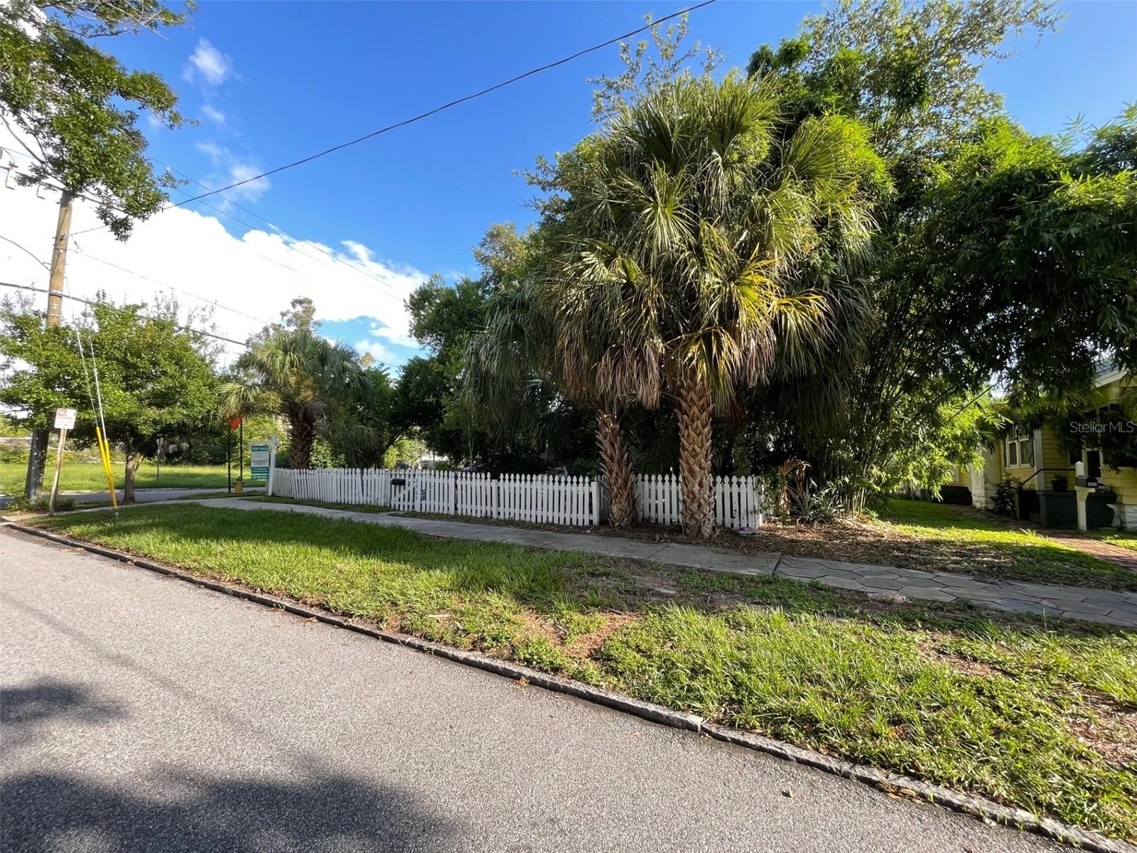 Image 3 of 14 For 2963 Dartmouth Avenue N