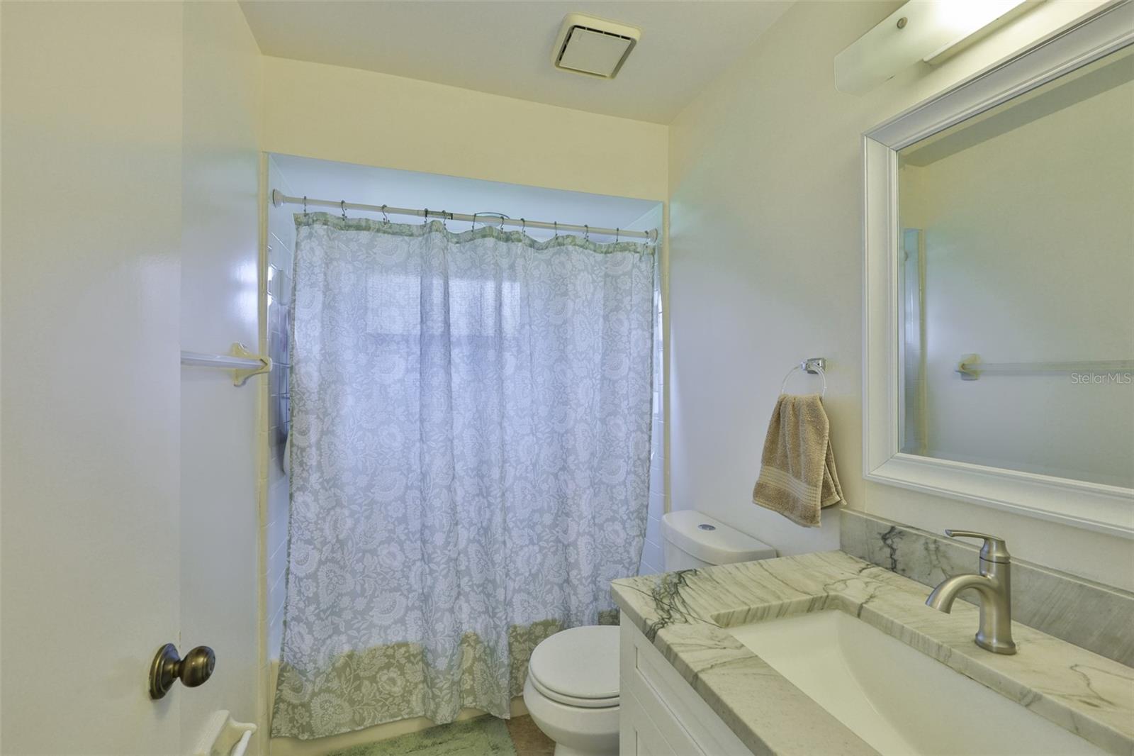 Image 16 of 45 For 2510 Locksley Street 2510