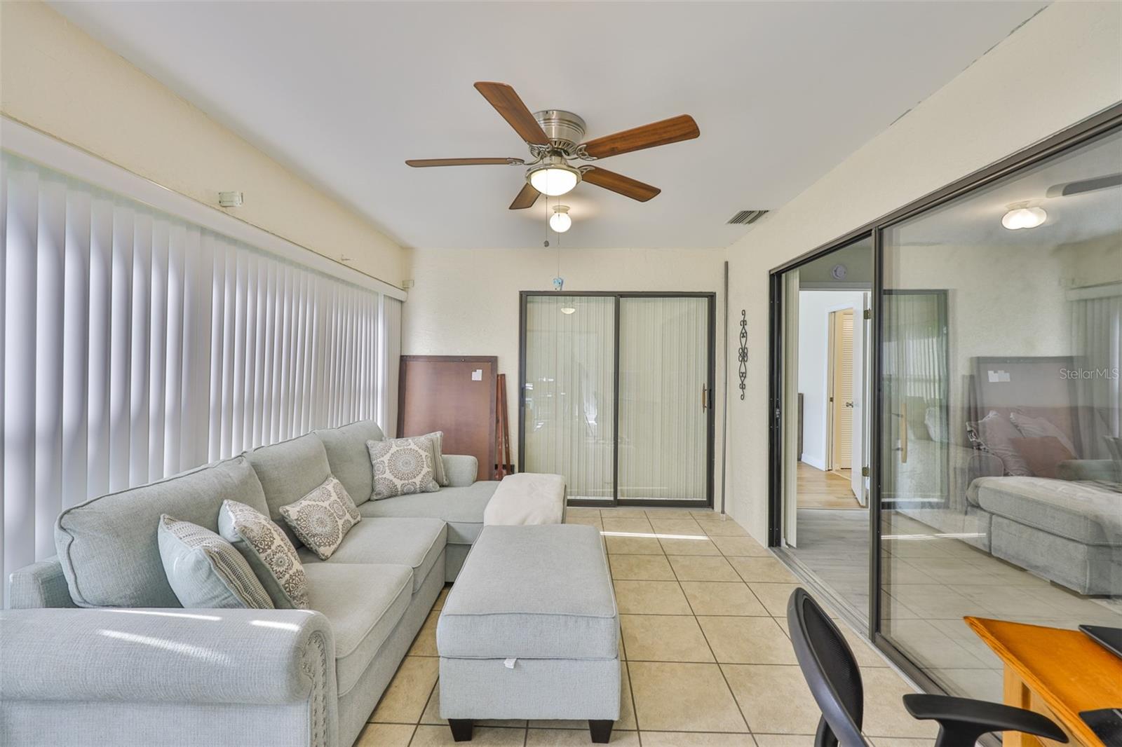 Image 20 of 45 For 2510 Locksley Street 2510