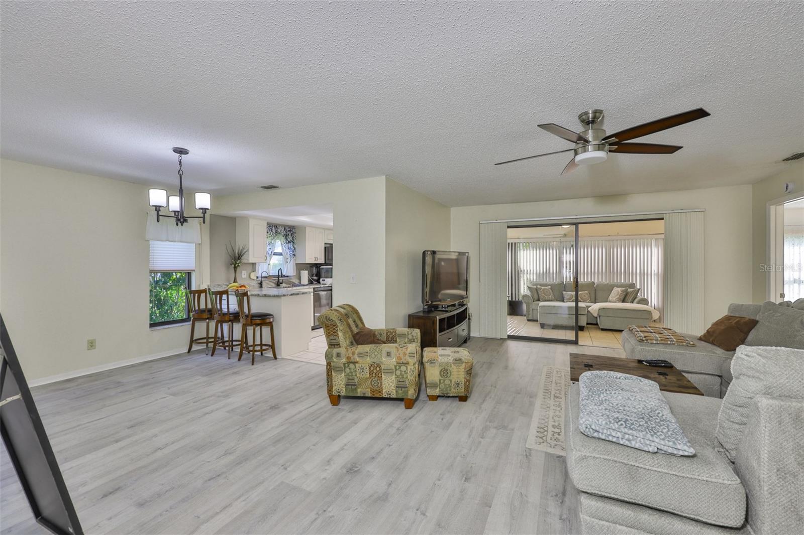 Image 21 of 45 For 2510 Locksley Street 2510