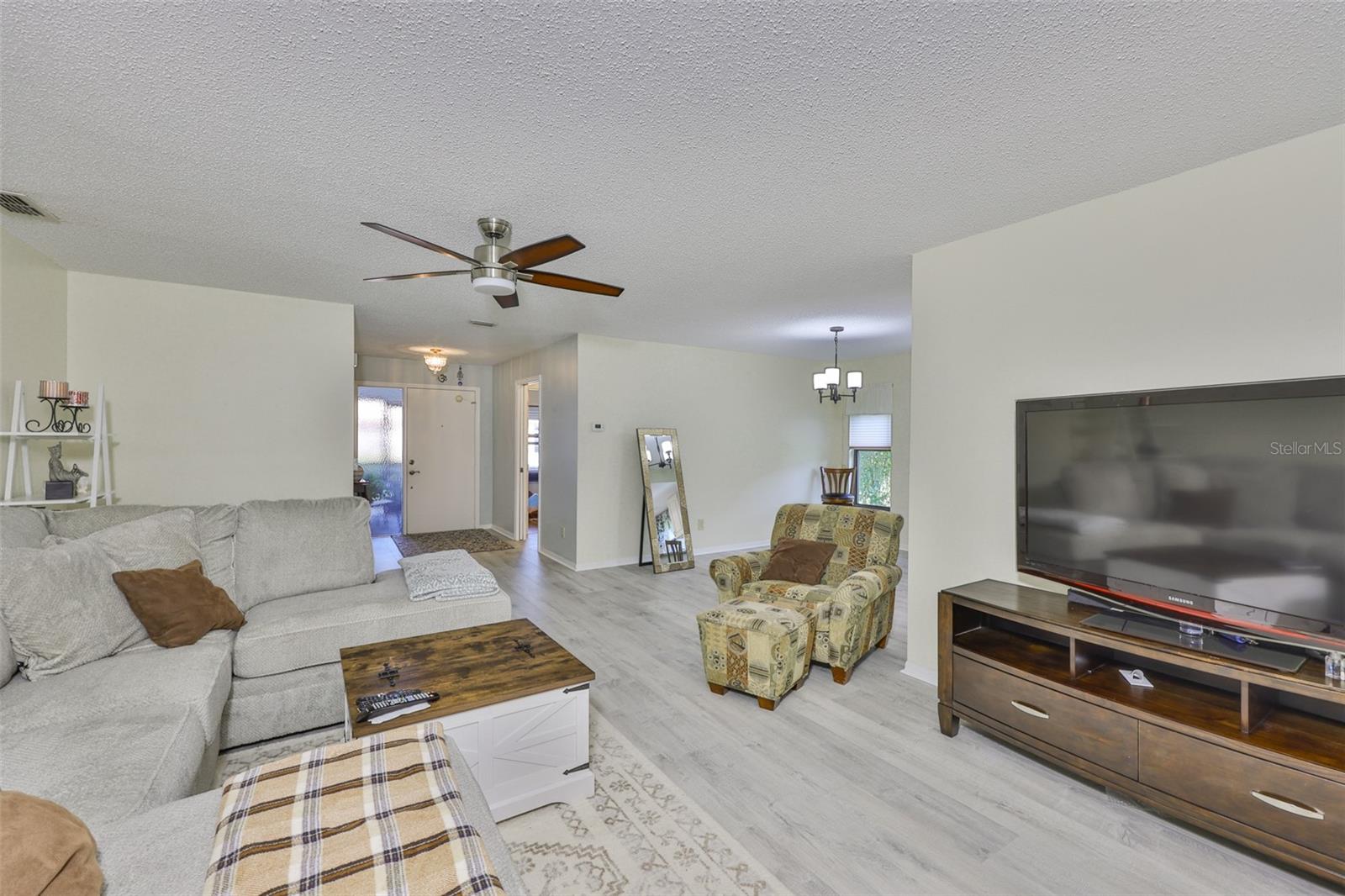 Image 22 of 45 For 2510 Locksley Street 2510