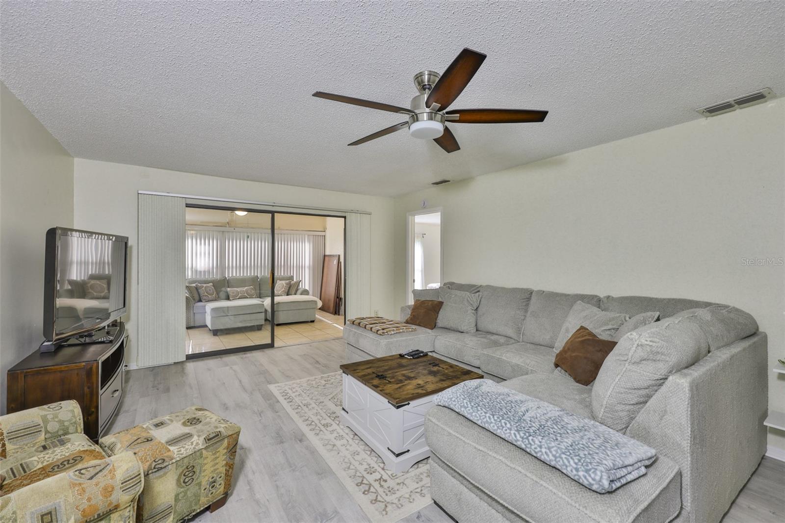 Image 7 of 45 For 2510 Locksley Street 2510