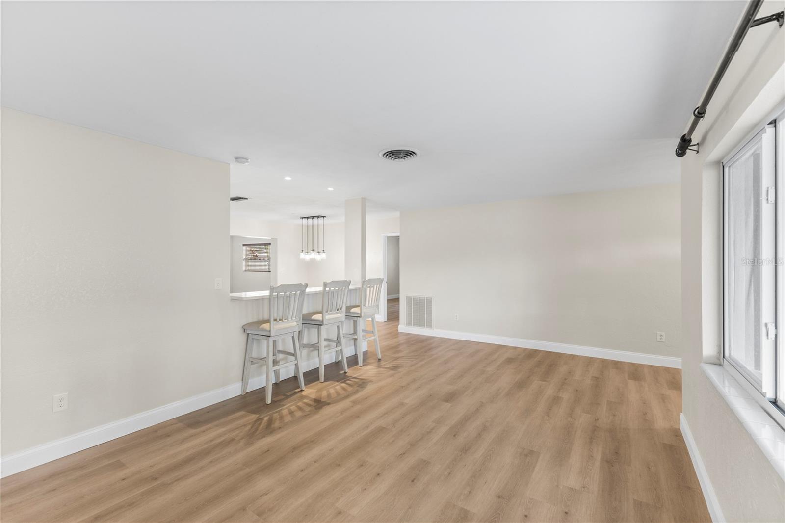 Image 10 of 31 For 4090 14th Lane Ne