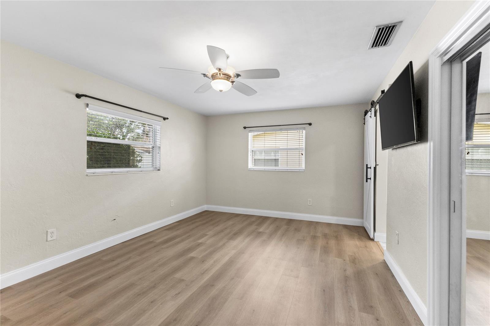 Image 13 of 31 For 4090 14th Lane Ne